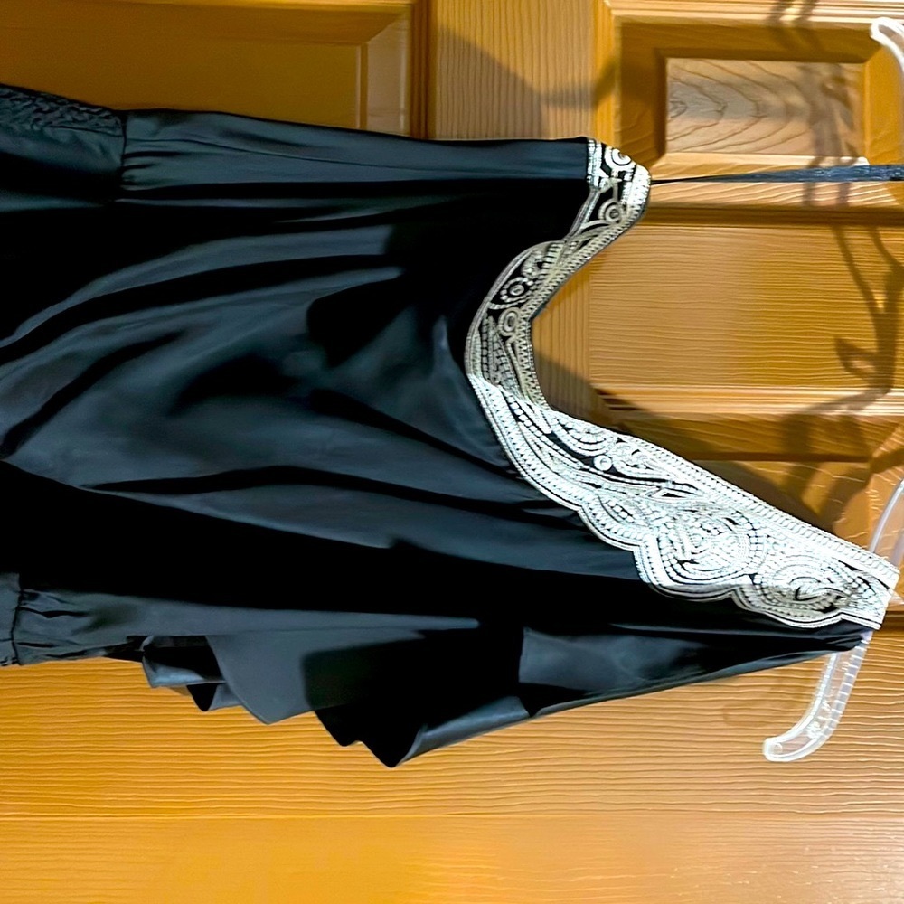 Off the shoulder beautiful top from White House Black Market